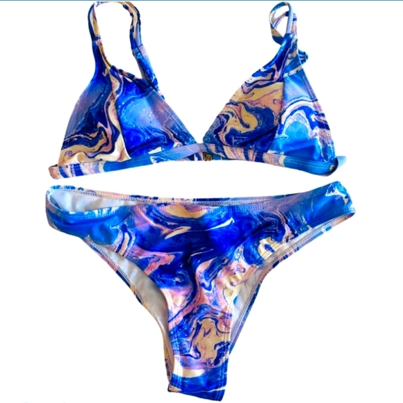 NWT Super cute Blue swirl pattern bikini. NEW in original package - Picture 2 of 5